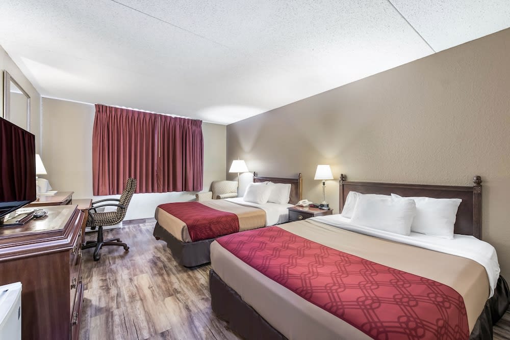 Econo Lodge 1