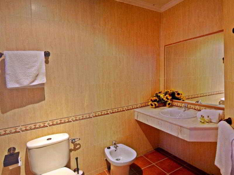 HOTEL RURAL CARLOS ASTORGA - RESTAURANTE LOS BORBOLLONES 5