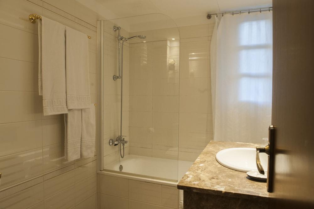 EDELWEISS CAMPRODON HOTEL 4