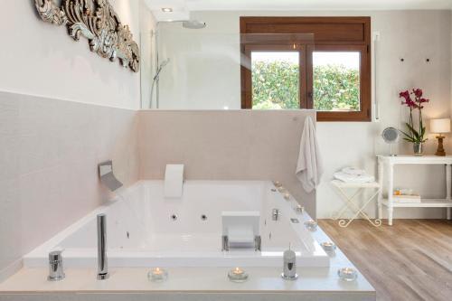 El Racó de Madremanya - Adults only 3