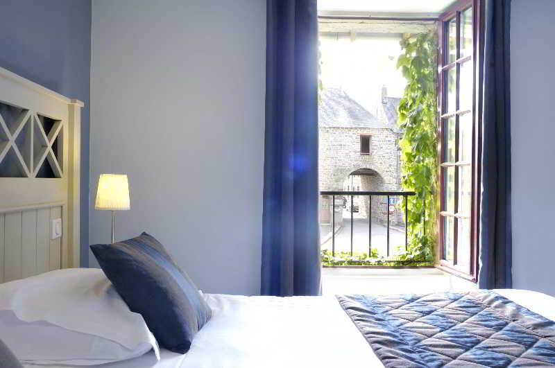 Logis Hotel, restaurant et spa Le Relais De Broceliande 1