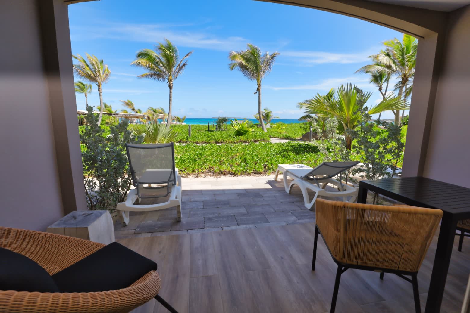 Orient Beach Hotel 5