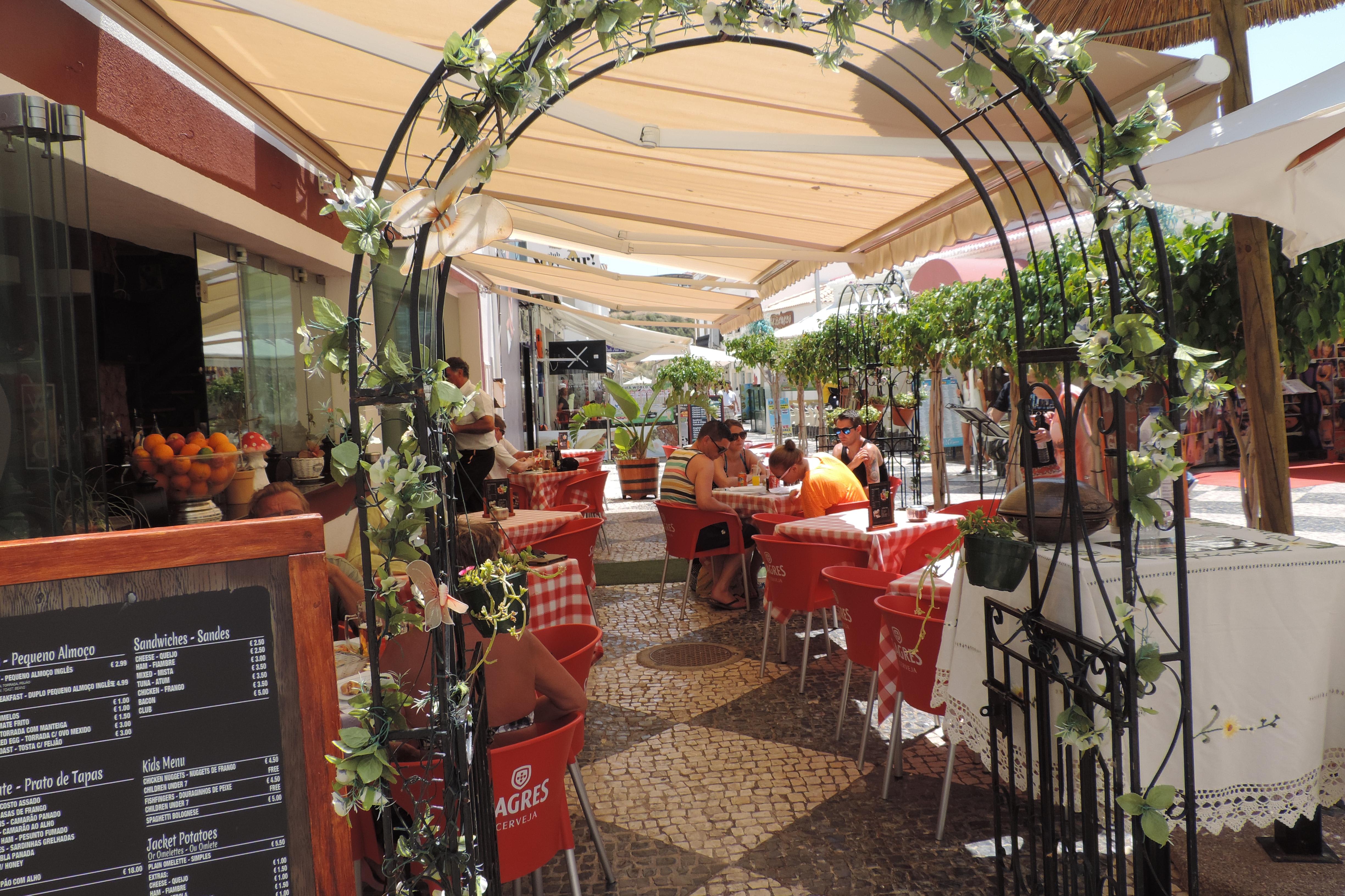Albufeira Beach Hotel by Kavia 2