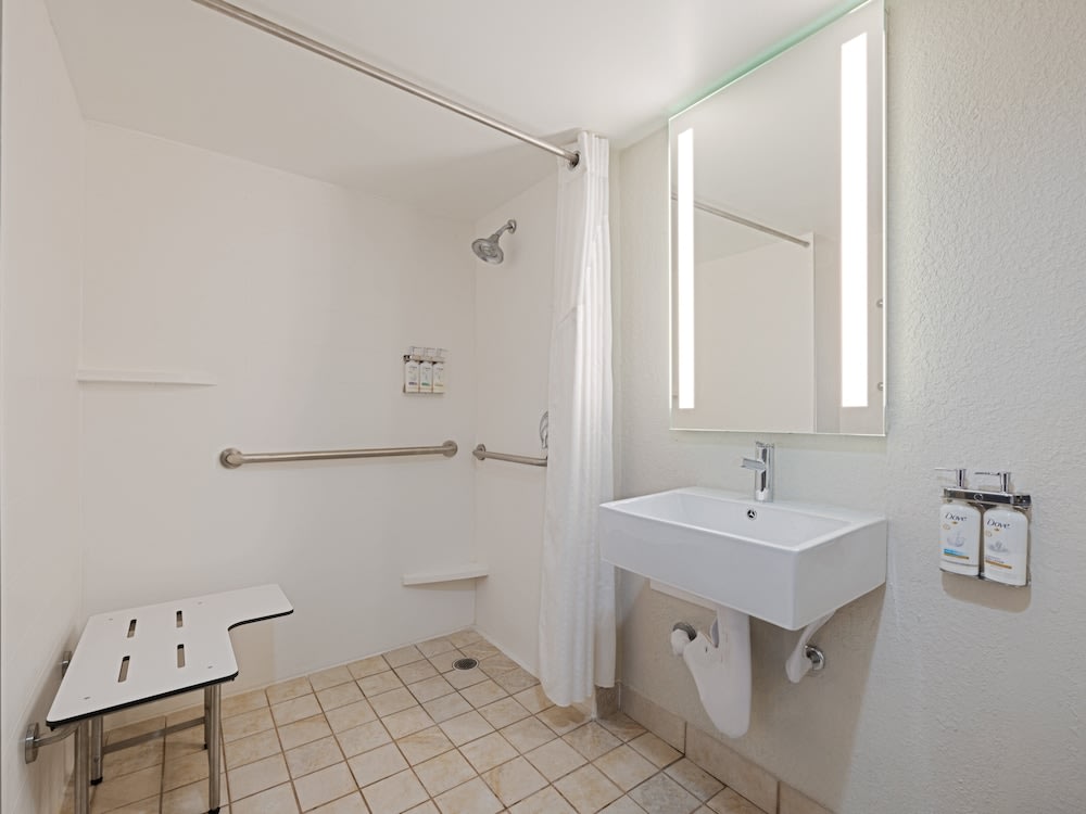 Holiday Inn Express Hotel & Suites Ft. Lauderdale-Plantation by IHG 4