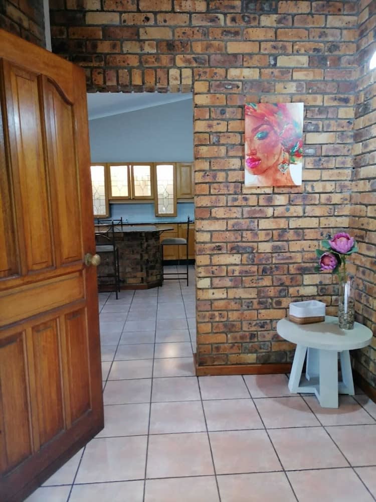 Shingalana Guest Lodge 2