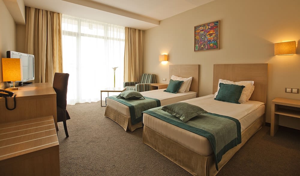 Azalia Beach Hotel Balneo & SPA 5