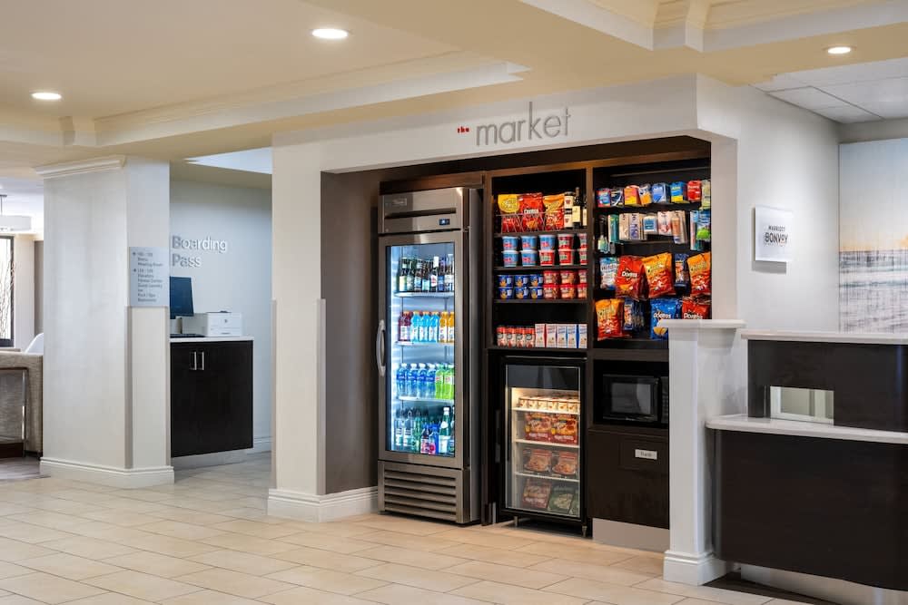 Courtyard by Marriott - Naples 2