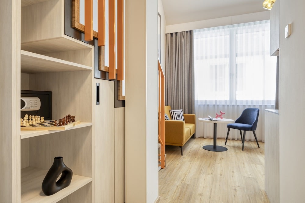 lyf Schönbrunn Vienna 1