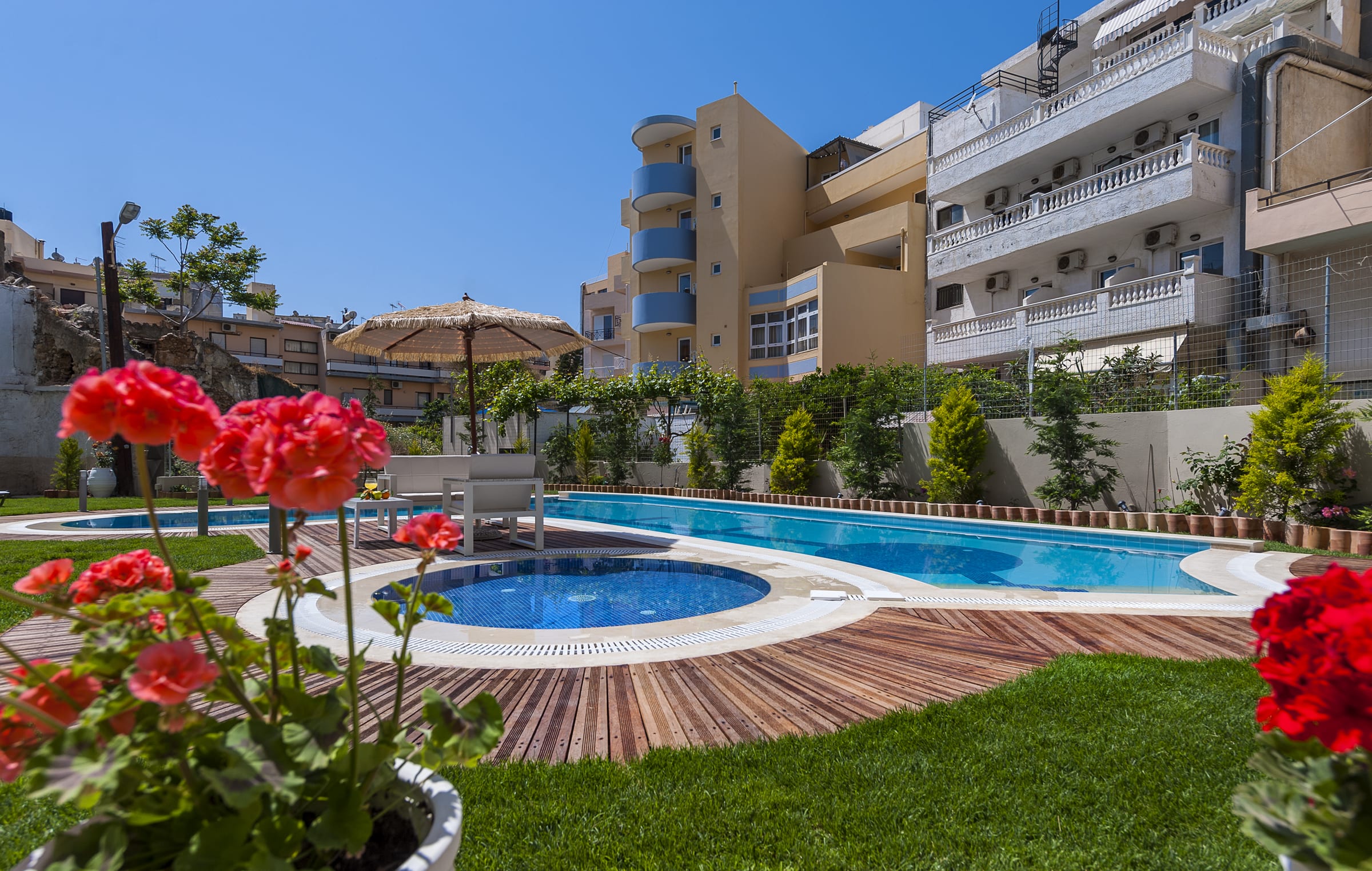 Leonidas Hotel & Apartments 2