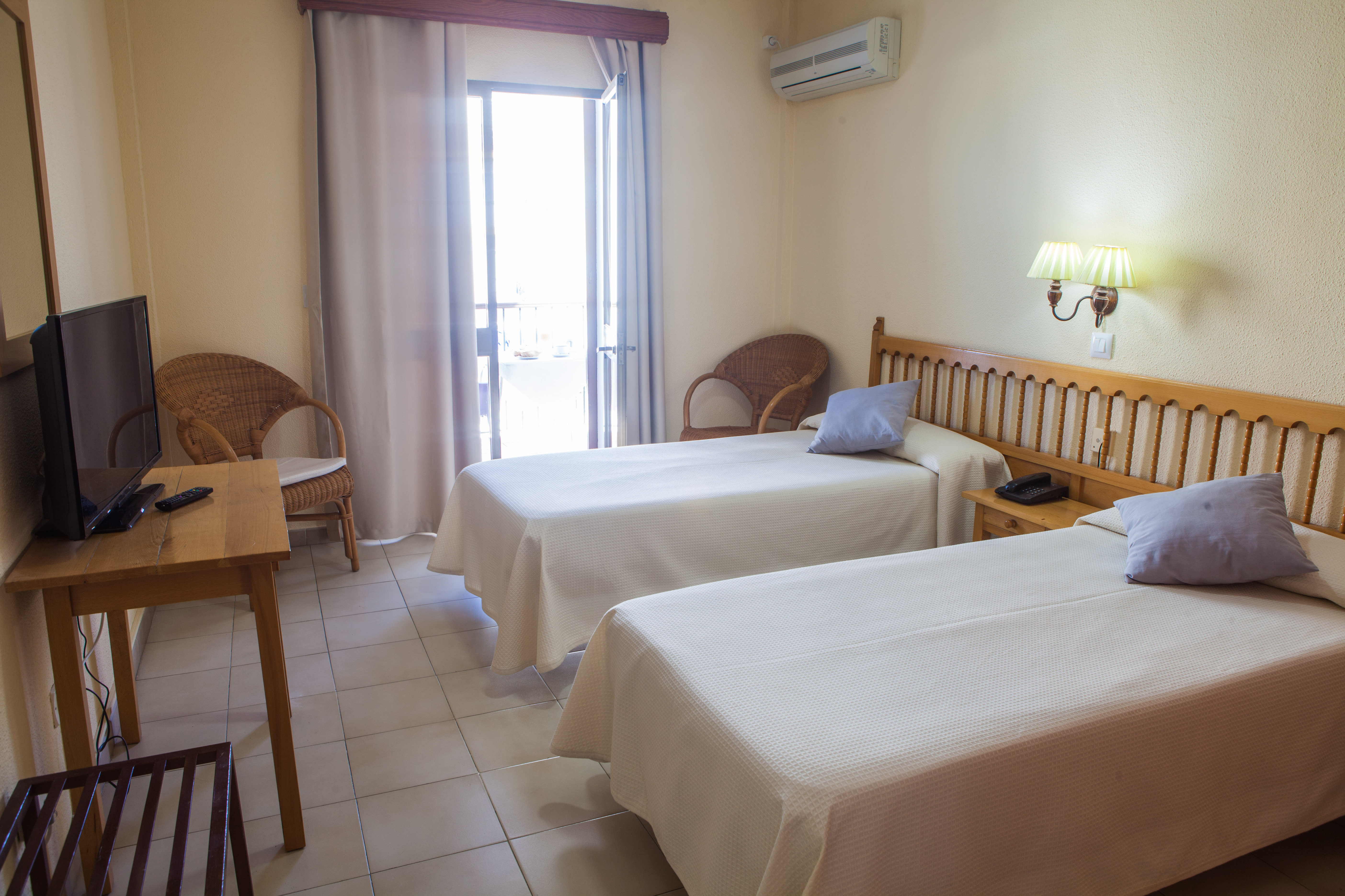 Hotel Tres Jotas Conil 1