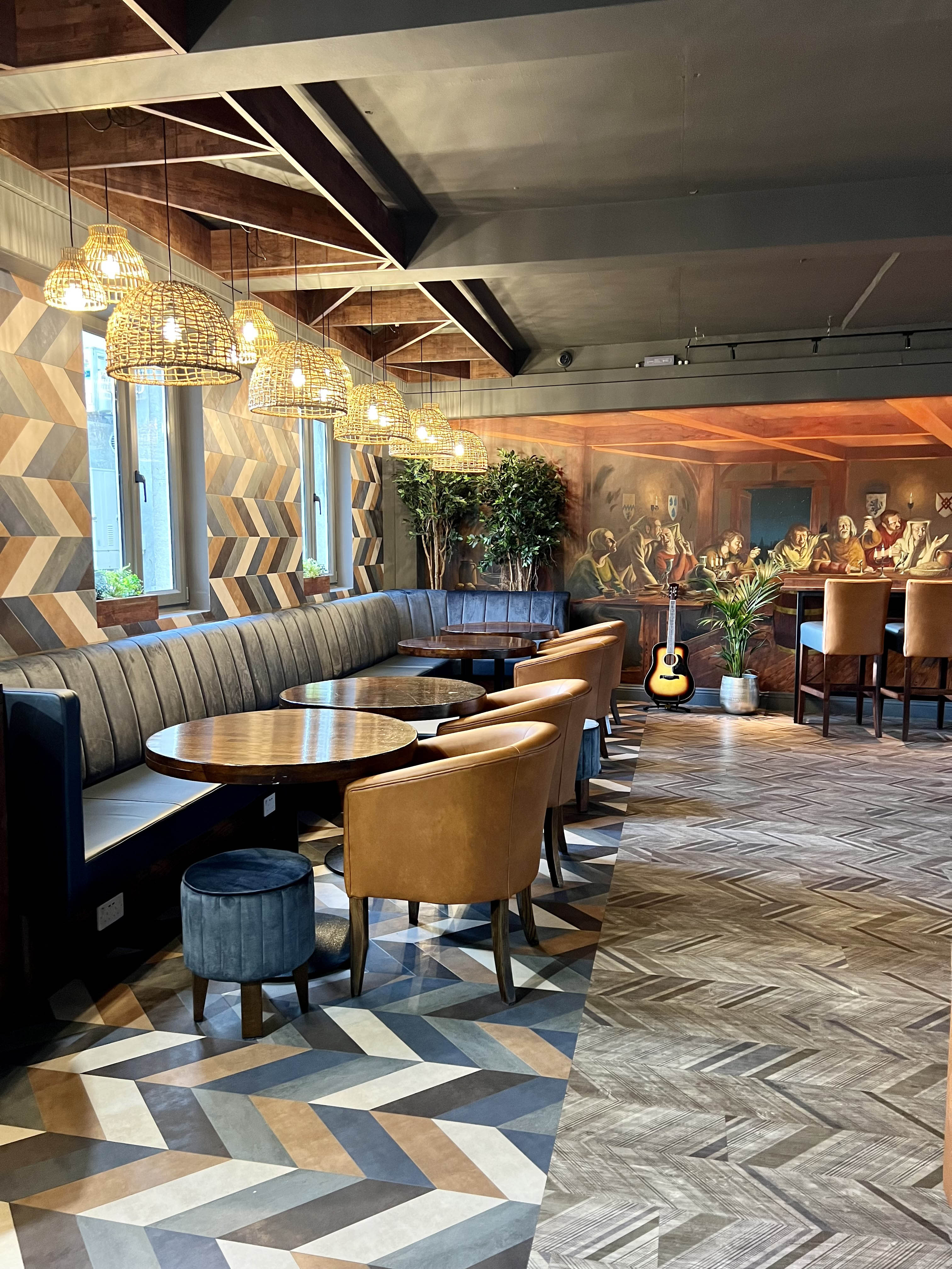 Kinlay Hostel Eyre Square 4