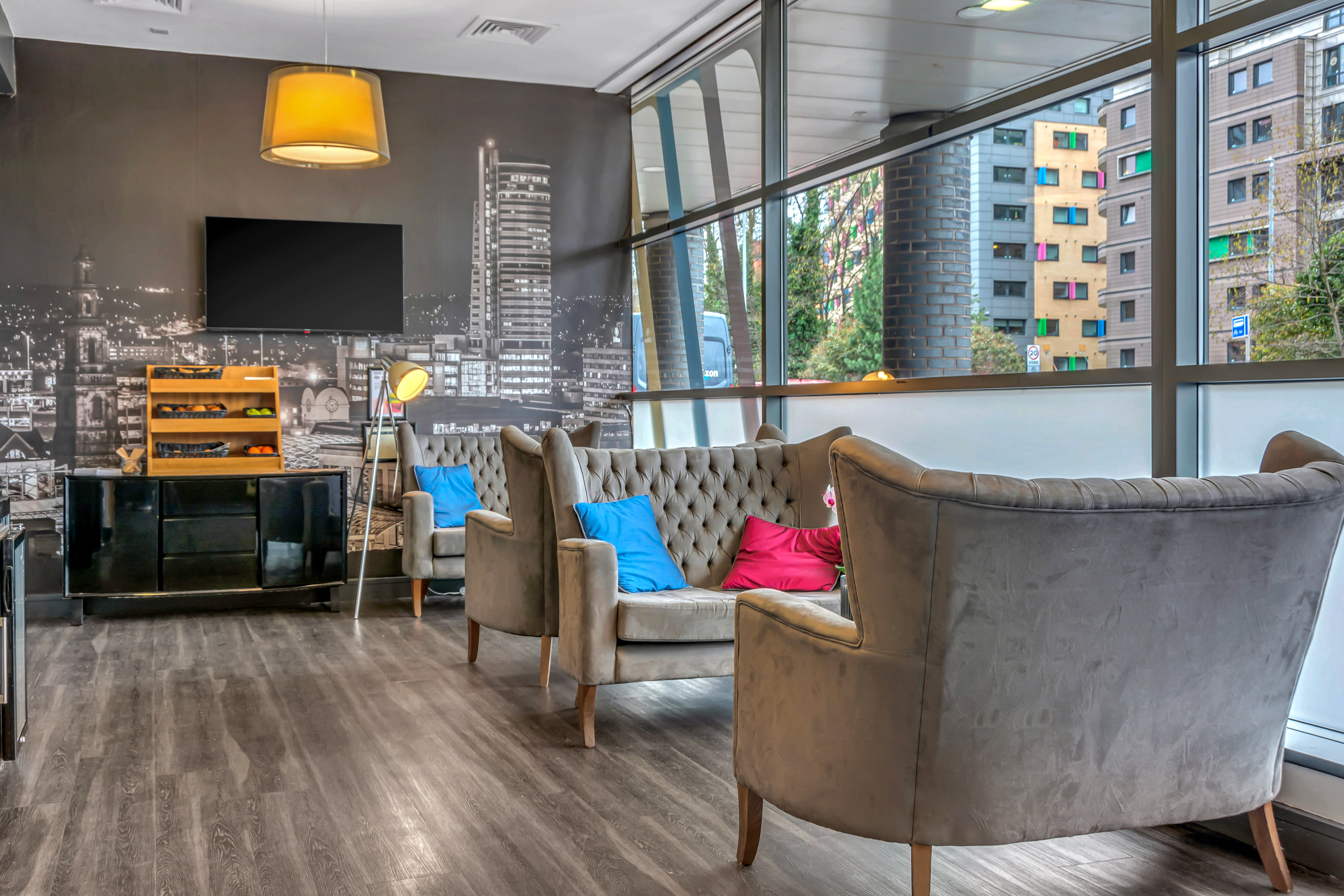 Roomzzz Aparthotel Leeds City West 2