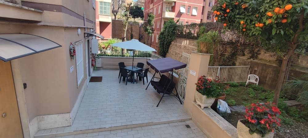 VATICAN GREEN GARDEN 1