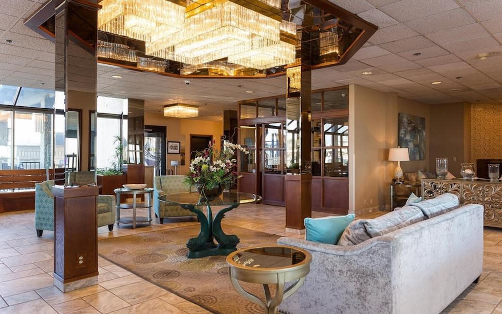 Promenade Inn & Suites Oceanfront 2