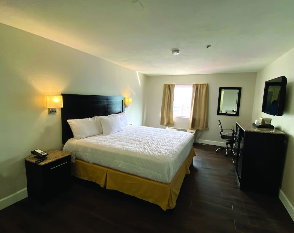 Baymont by Wyndham Del Rio 3