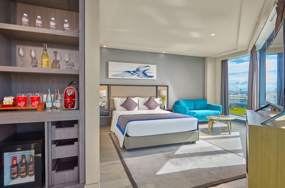 Savoy Hotel Manila near NAIA Terminal 3 MNL 5