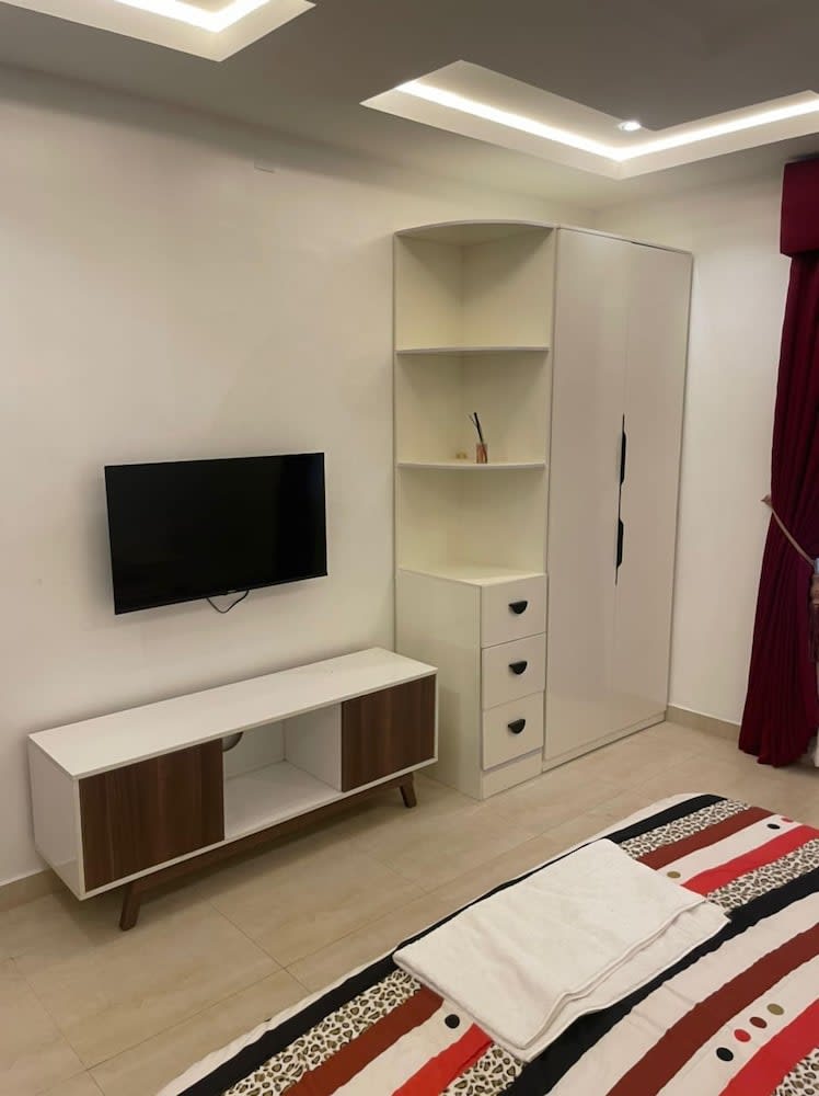 Serviced apartment 2