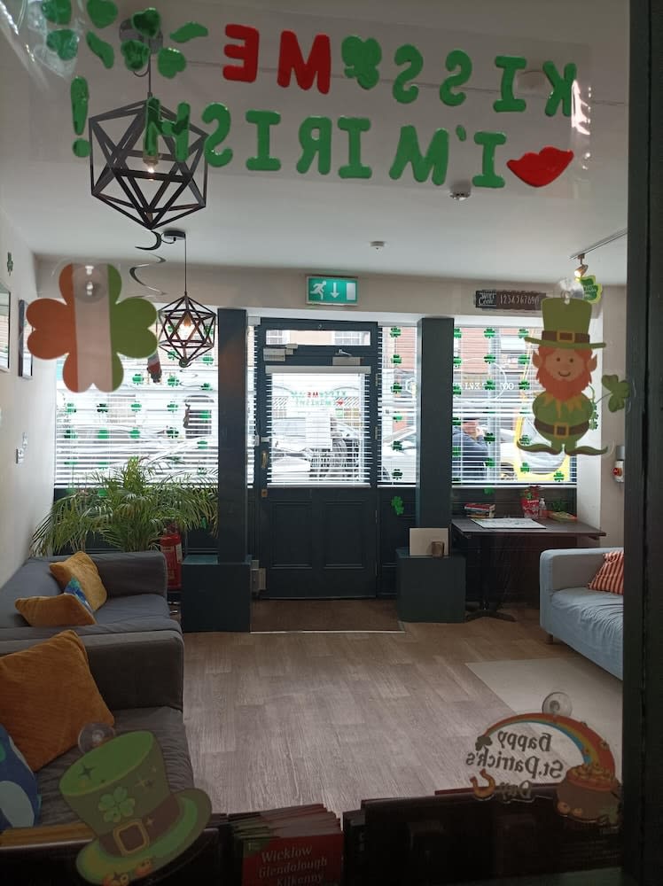 Tom Dick and Harriet's Accommodation 2