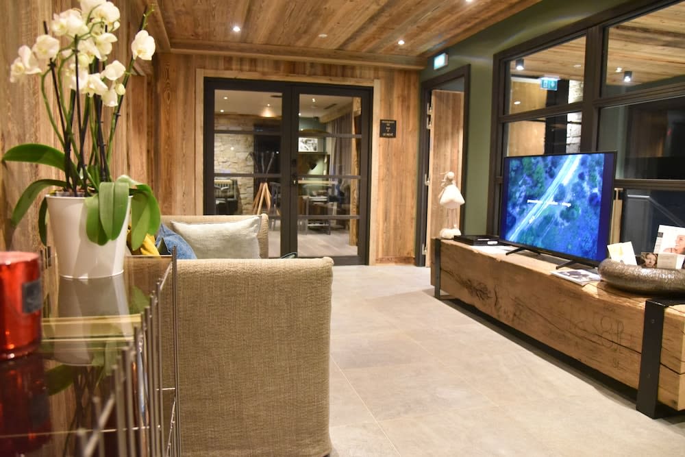 Hotel MONT-BLANC VAL D'ISERE 3