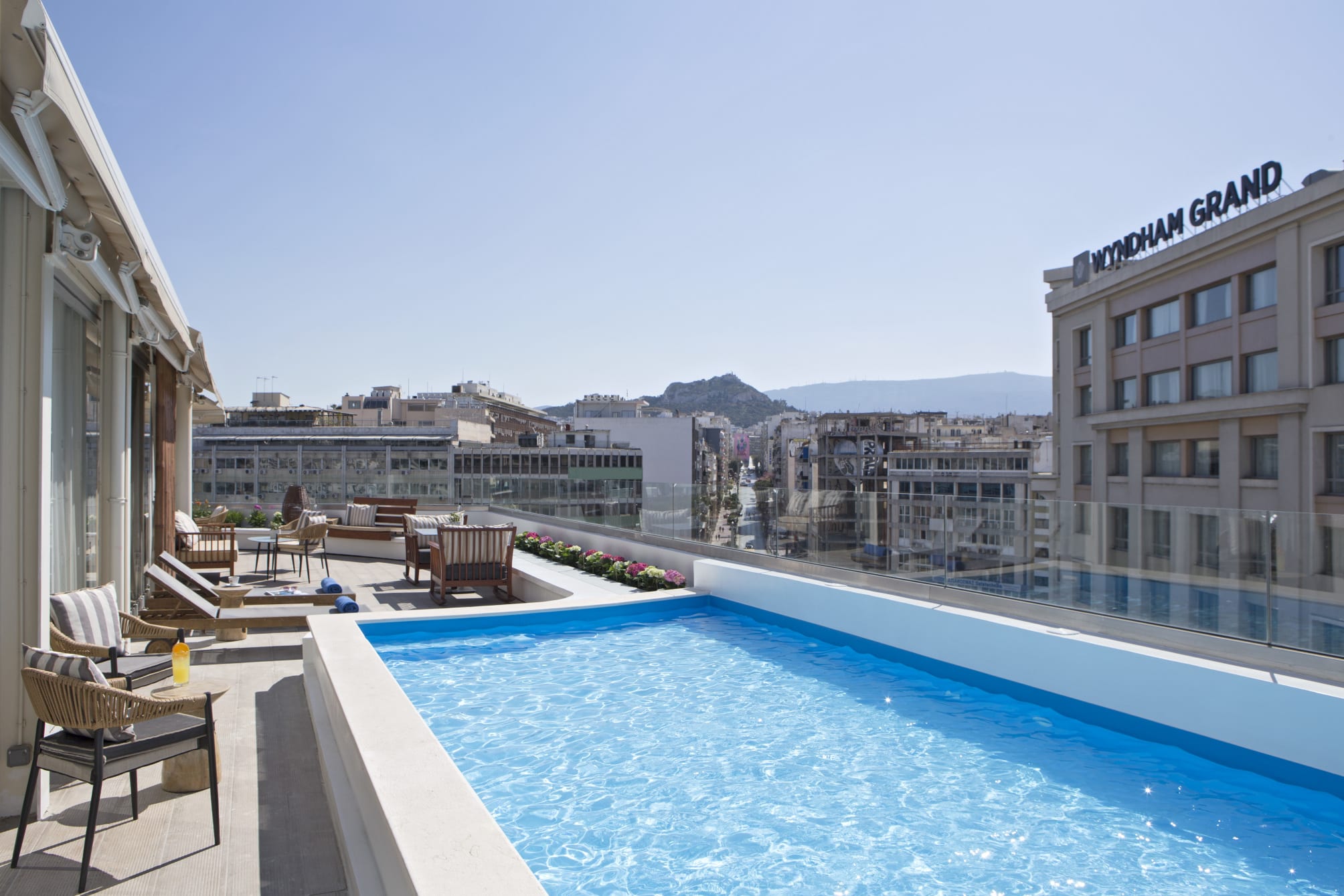 Zeus Essence Wyndham Athens Residence 2