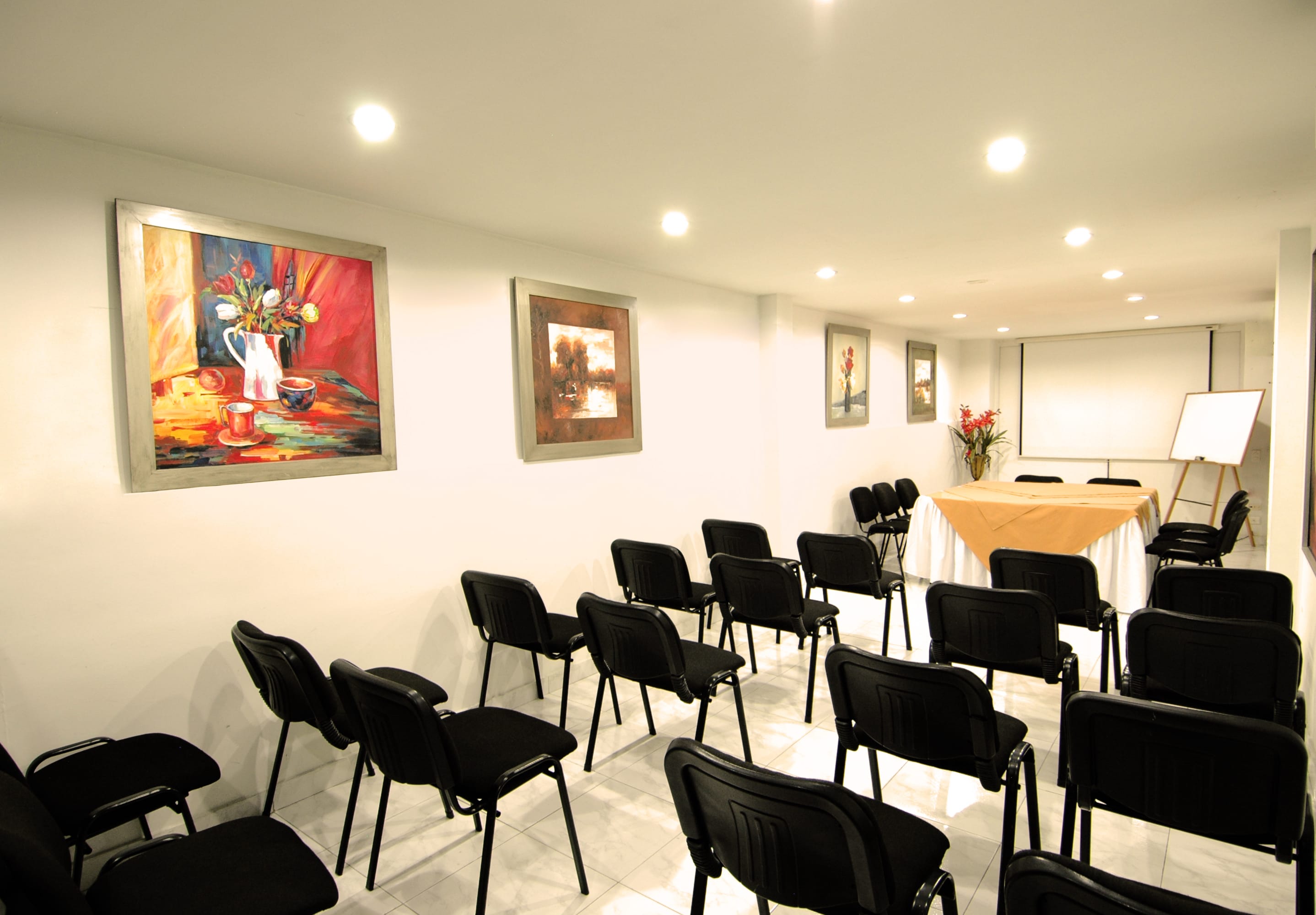 Hotel Karlo By GHO Hoteles 2