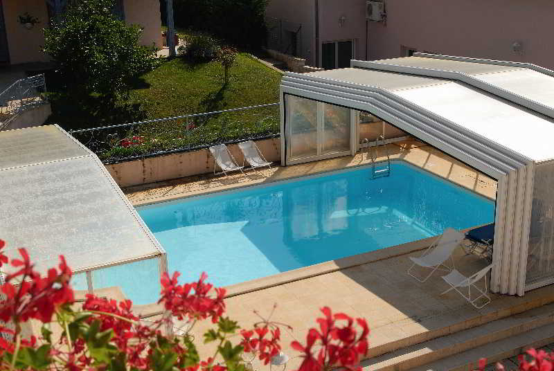 Logis Hôtel Restaurant Aux Maisons 2