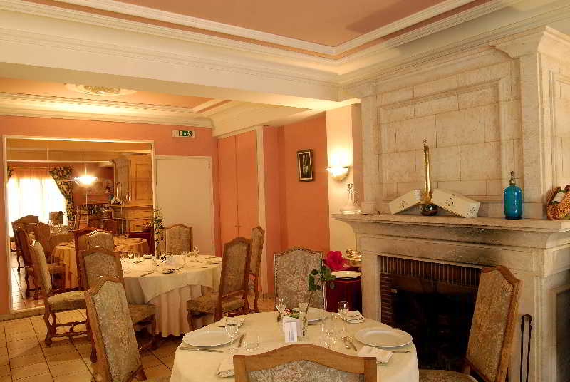 Logis Hôtel Restaurant Aux Maisons 1
