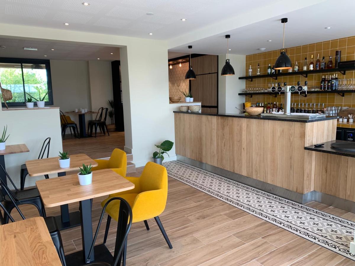 Logis Hôtels - Le Bellaroc - Hôtel 2 étoiles et Restaurant 4