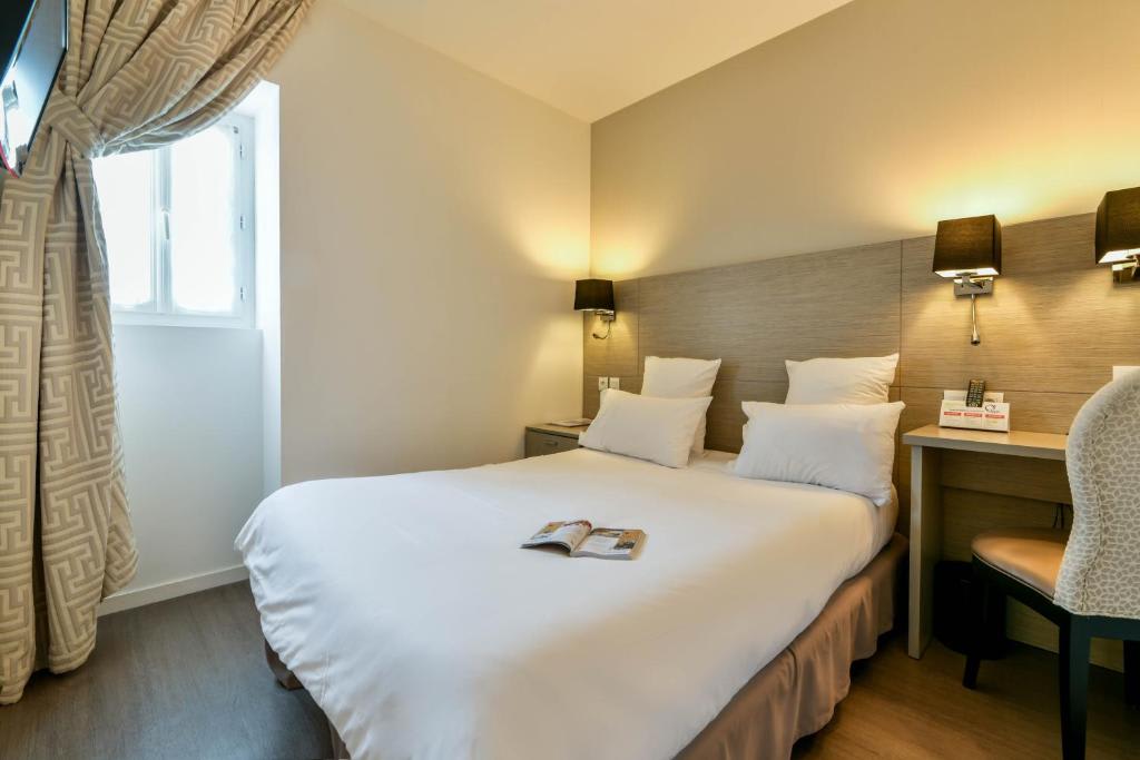Logis Hôtel & Restaurant La Villa Bleue 1