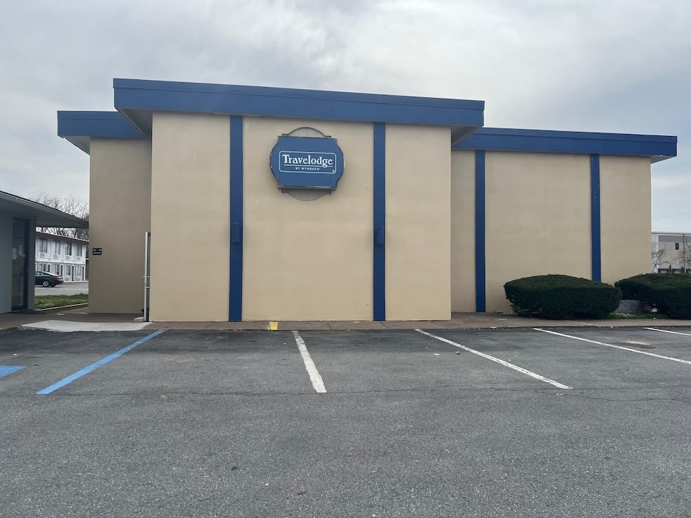 Travelodge by Wyndham Carlisle North 1