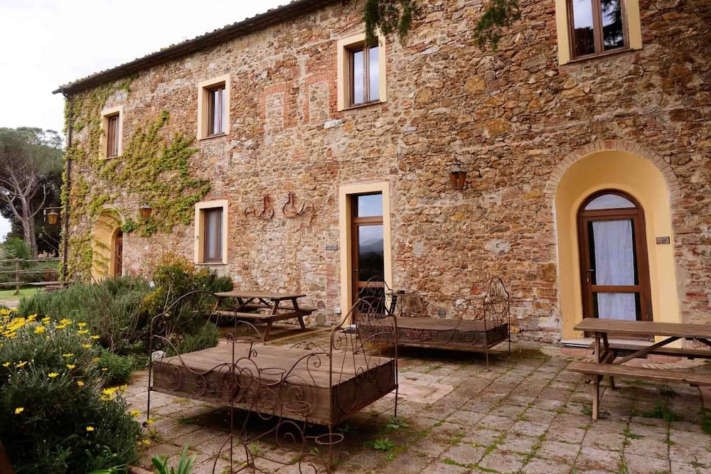 Agriturismo Bio Fattoria di Pietra 1