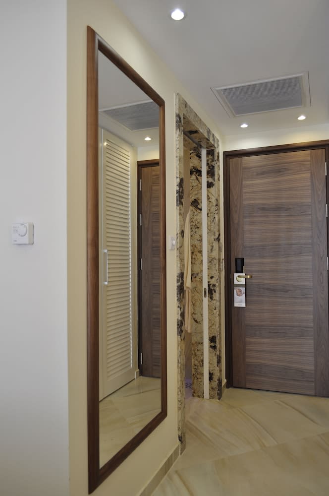 Alexander The Great Beach Hotel 5