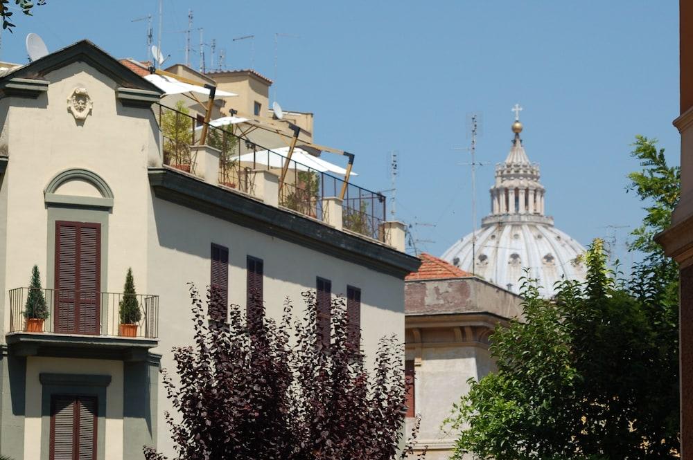 Vatican Suites Hotel & Residence 1