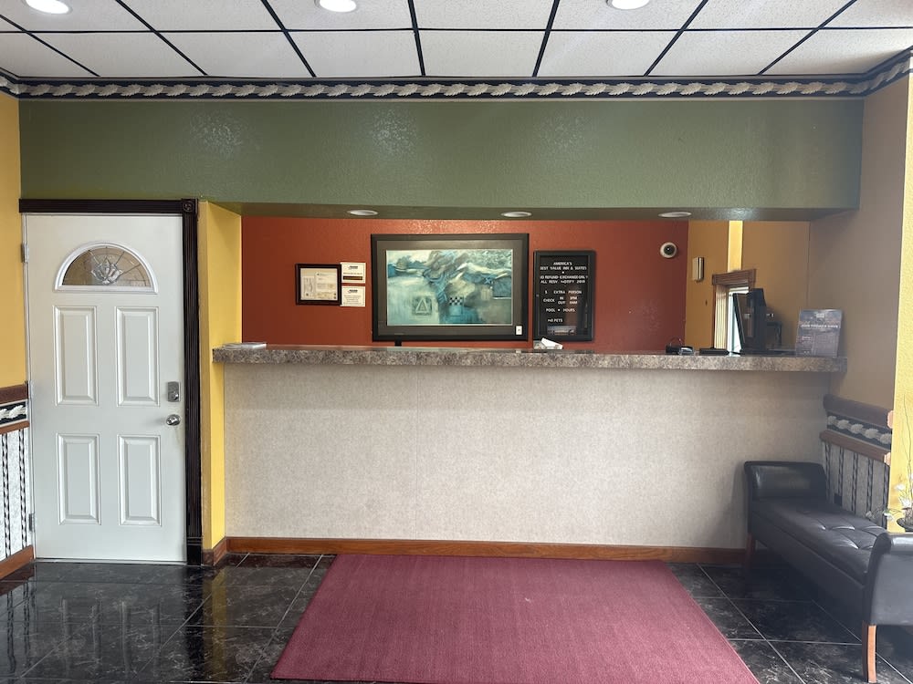 Americas Best Value Inn & Suites North Port 1