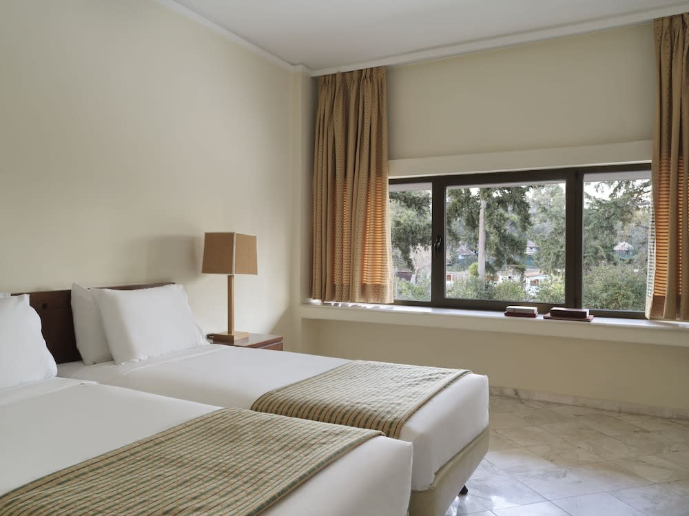 Kalamaki Beach Resort 5