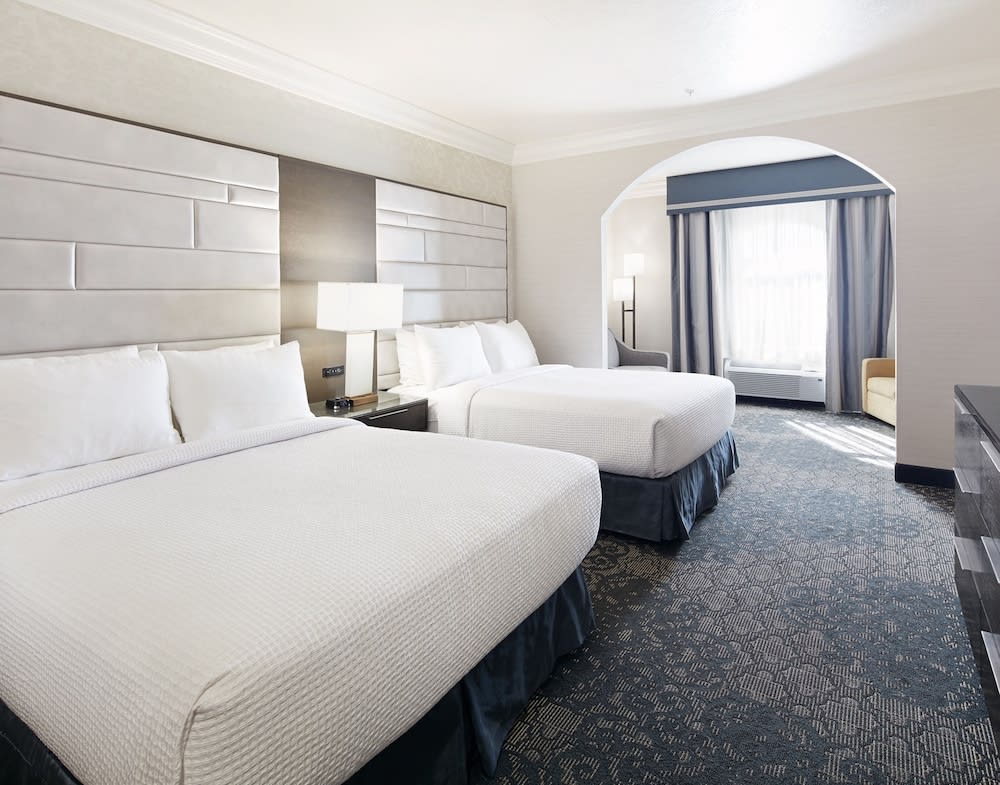 Best Western Plus Abbey Inn 1