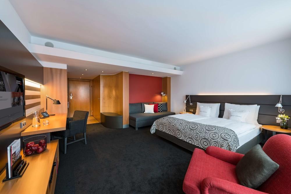 THE MADISON Hotel Hamburg 1