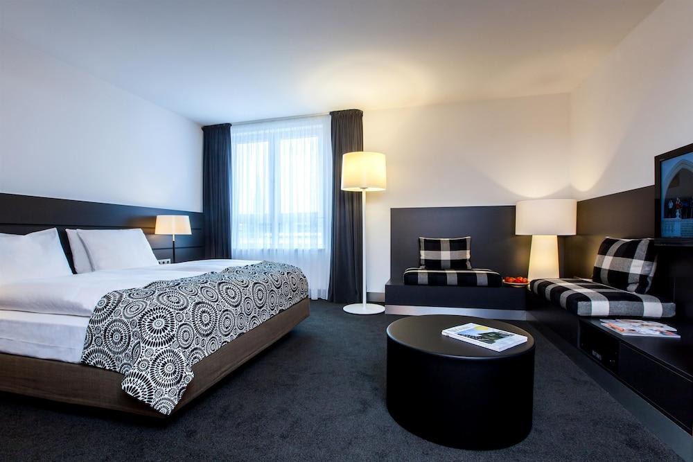 THE MADISON Hotel Hamburg 3