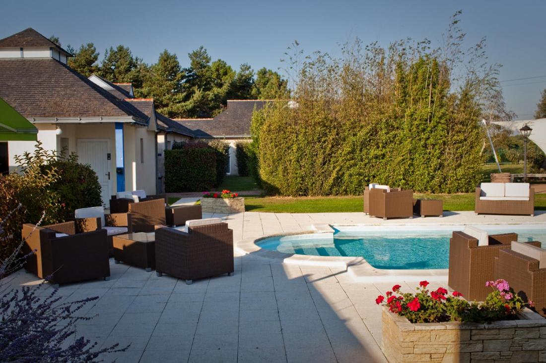 Logis Hotel L'Abreuvoir 2