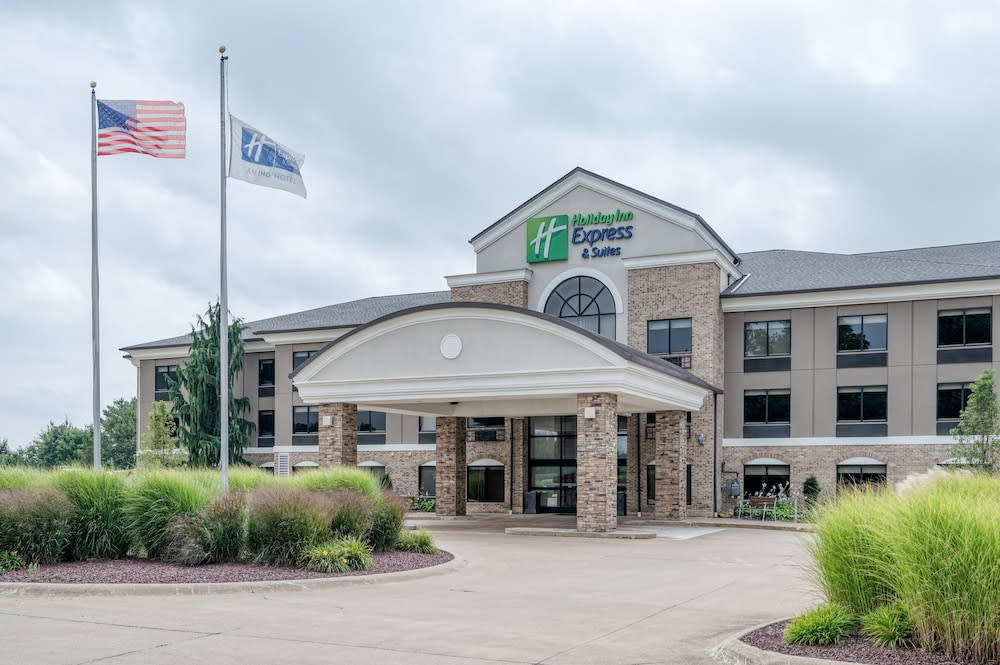 Holiday Inn Express & Suites WADSWORTH by IHG 1