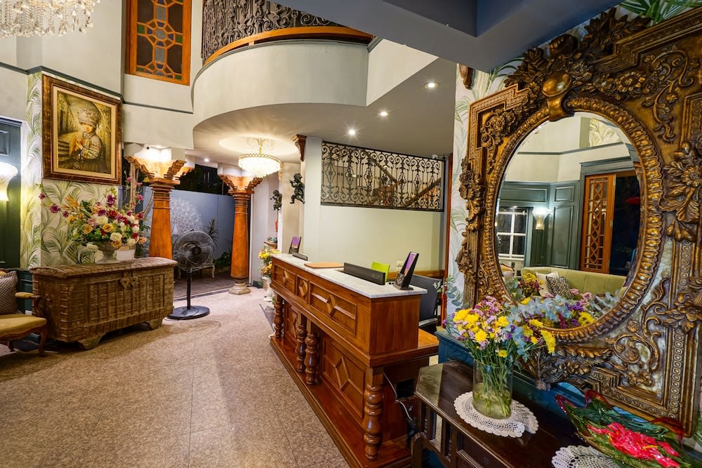 At Pingnakorn Nimman Hotel 1