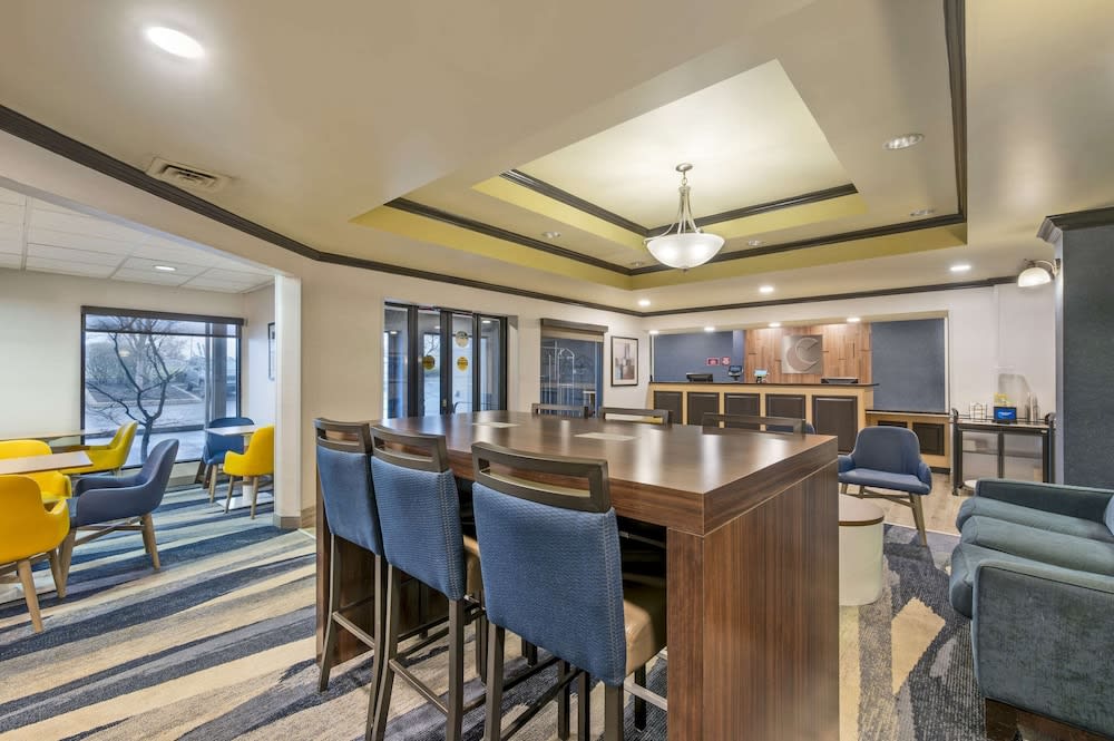 Spark by Hilton Cincinnati Airport South 1