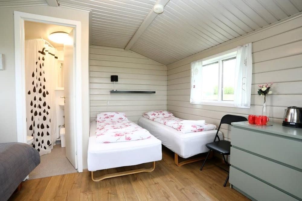 Hellisholar Cottages 2