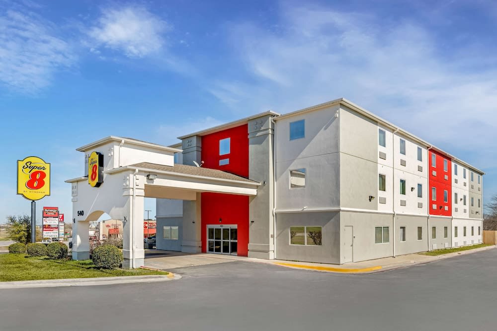 Super 8 by Wyndham Harker Heights Killeen - Fort Cavazos 1