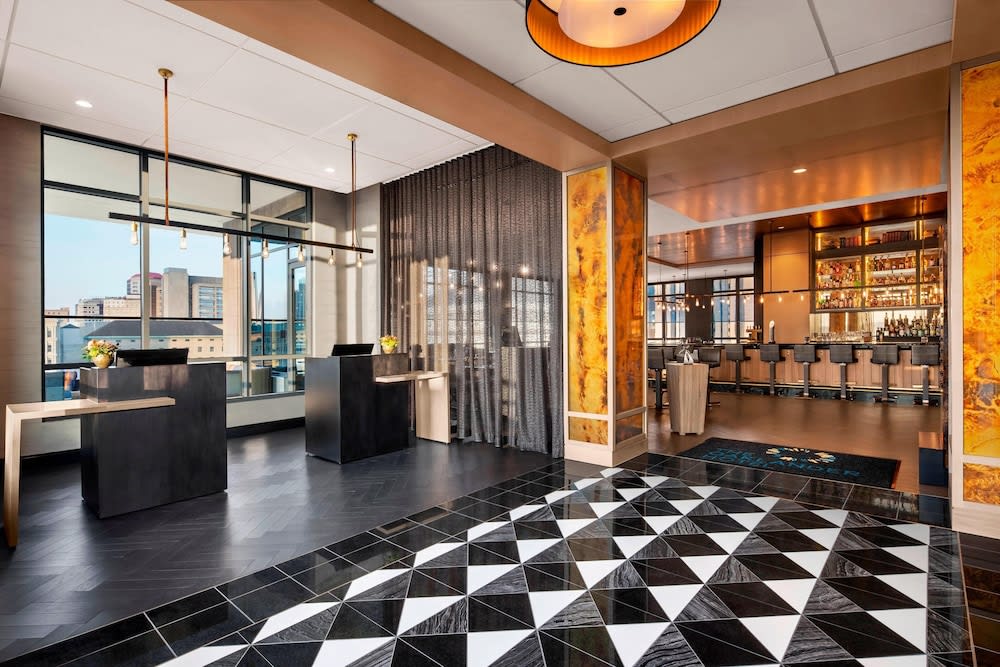 The Oaklander Hotel, Autograph Collection 1