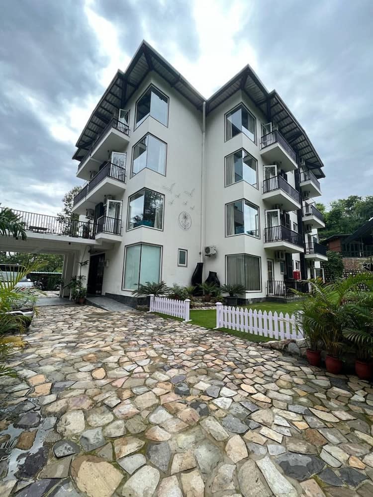 Ataraxia Crestmont Resort & Spa 1