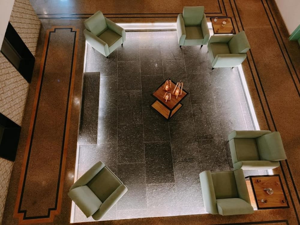 Ataraxia Crestmont Resort & Spa 3