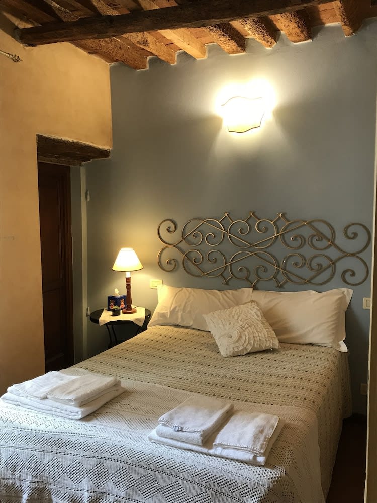 La Tosca Rooms & studios 4