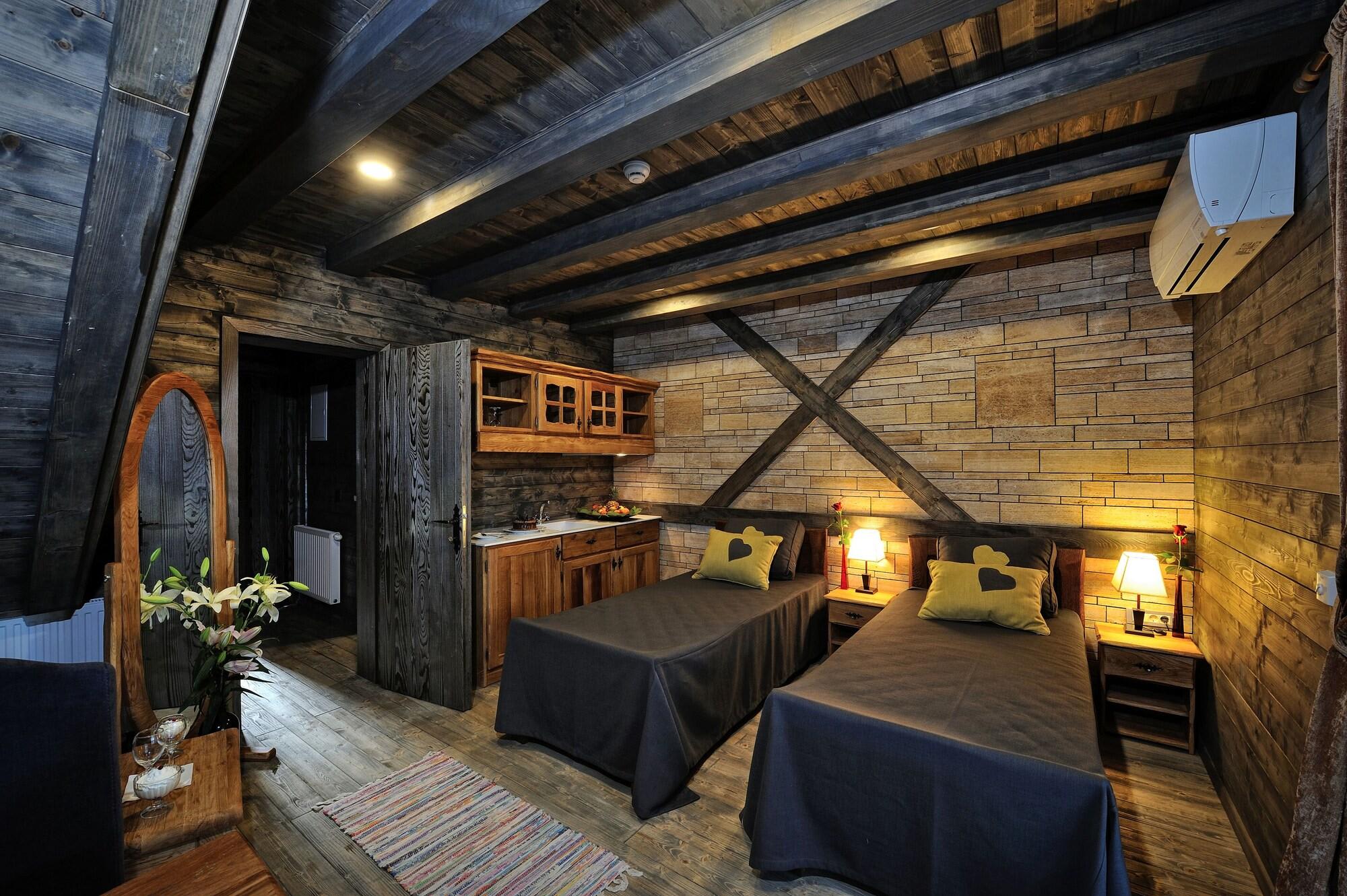 Ethno Houses Plitvice Lakes Hotel 1