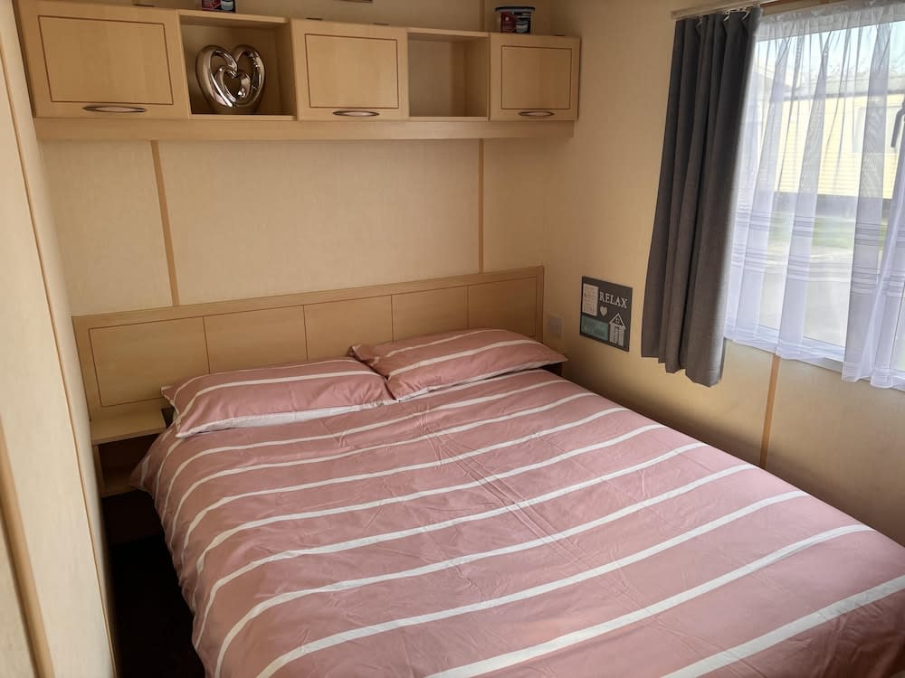 Lovely 2 Bedroom Static Caravan Brean, Somerset 2
